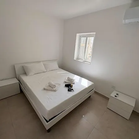 Flat - 4 Min Walk To The Seafront - Fully Ac *
